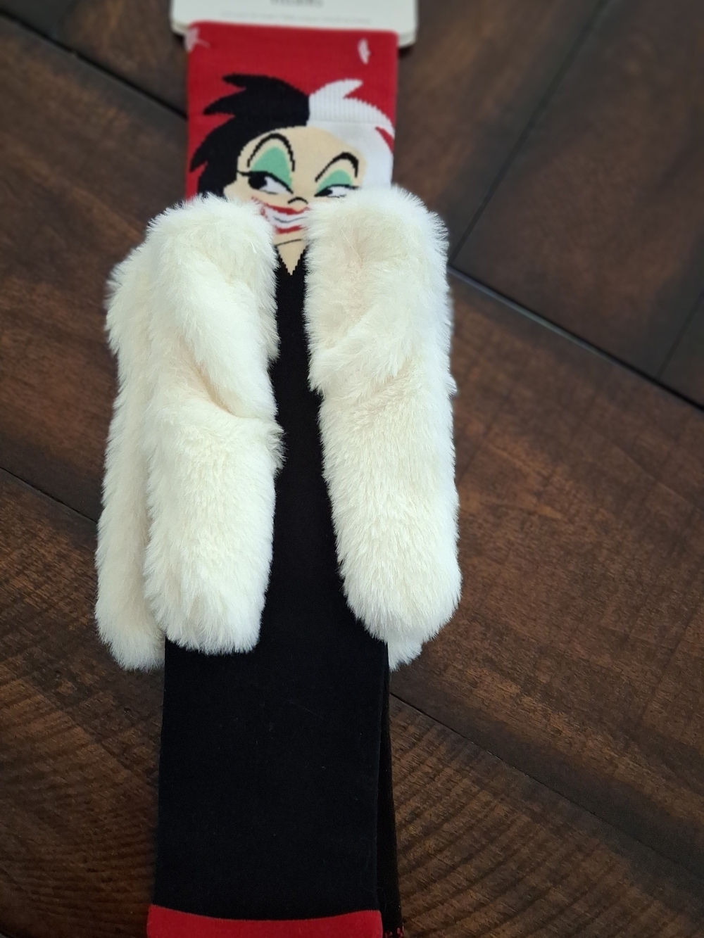 Disney Villains  Cruella De Vil Novelty Socks